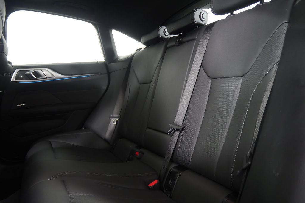 Thumbnail: 2025 BMW 4 Series - 15