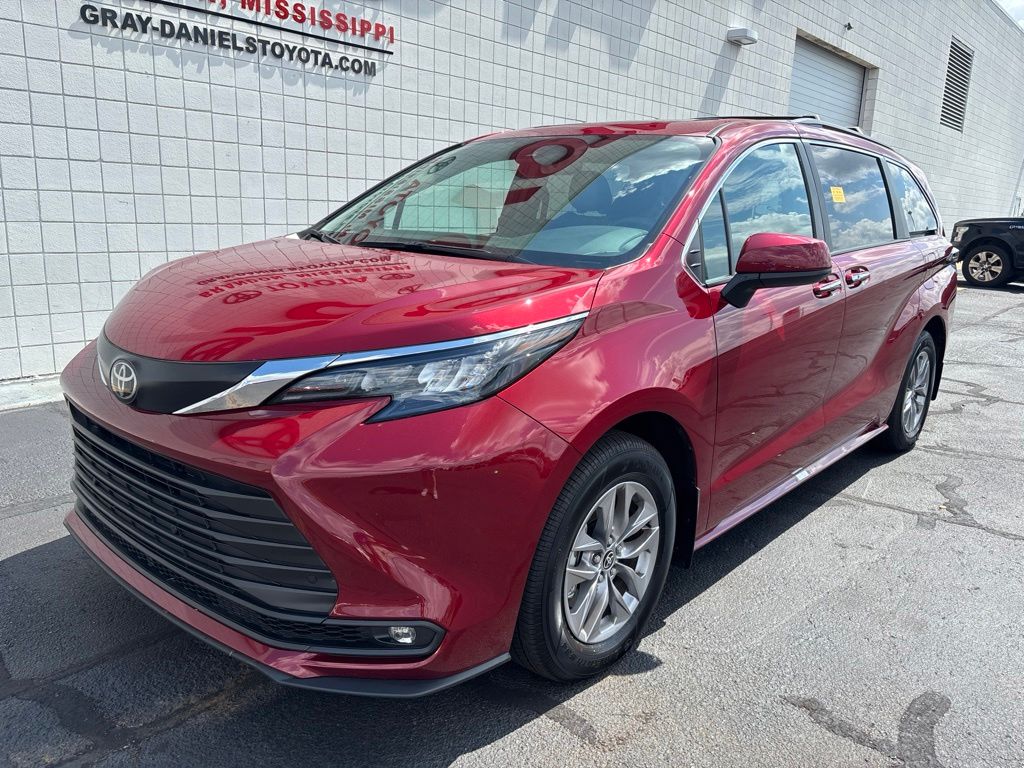 2026 Toyota Sienna XLE 7-Passenger FWD
