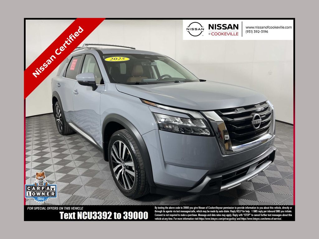 2025 Nissan Pathfinder Platinum FWD