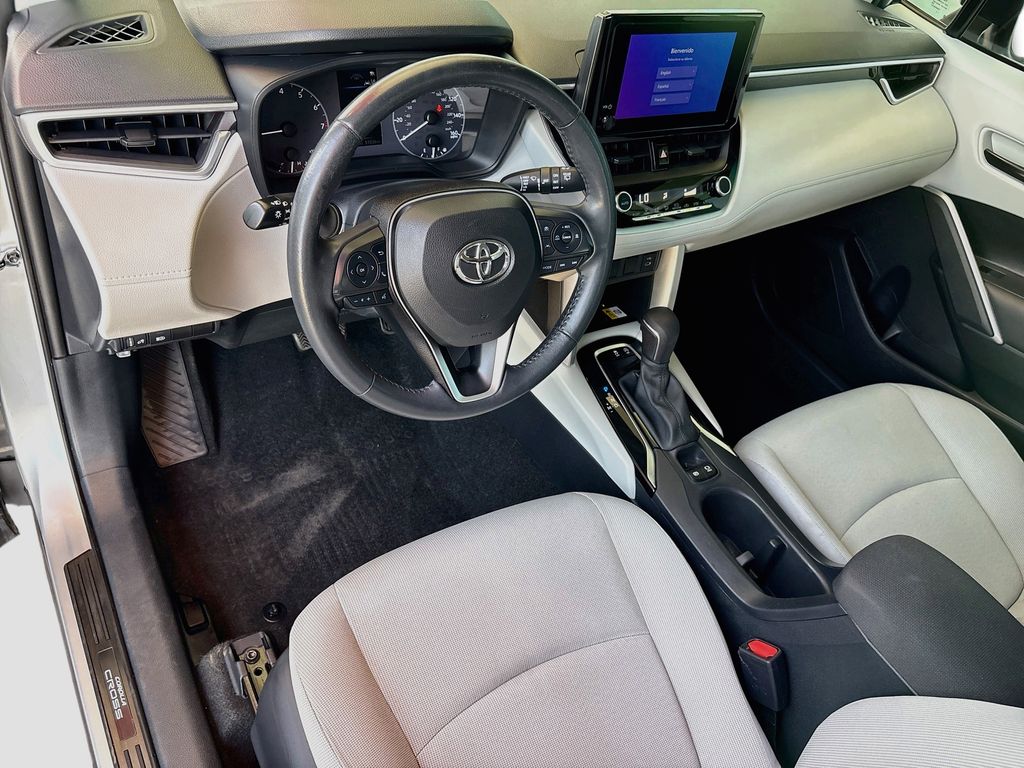 Thumbnail: 2023 Toyota Corolla Cross - 9