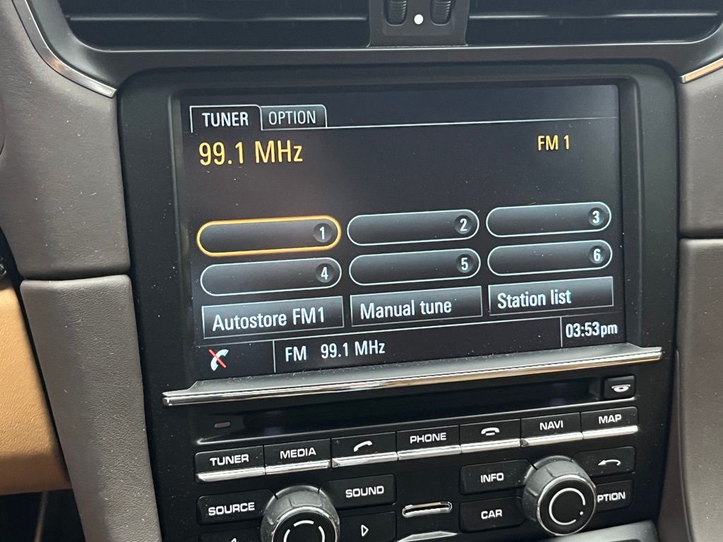 Thumbnail: 2015 Porsche 911 - 23