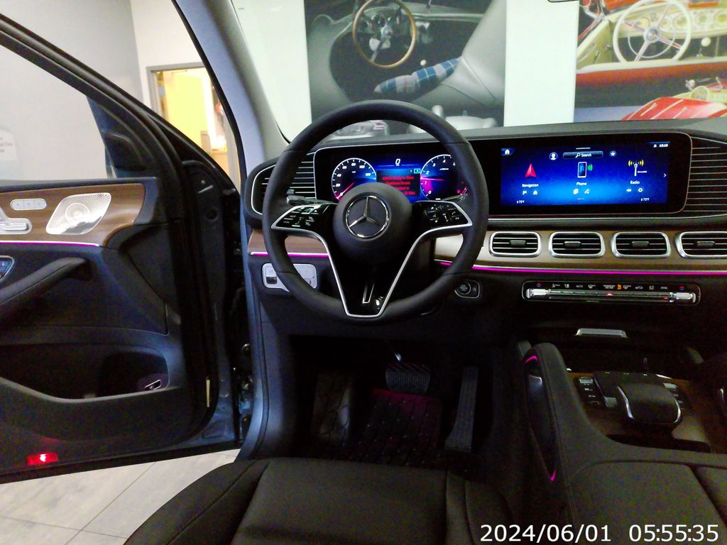 Thumbnail: 2026 Mercedes-Benz GLE - 13