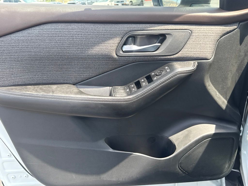 Used 2021 Nissan Rogue SUV