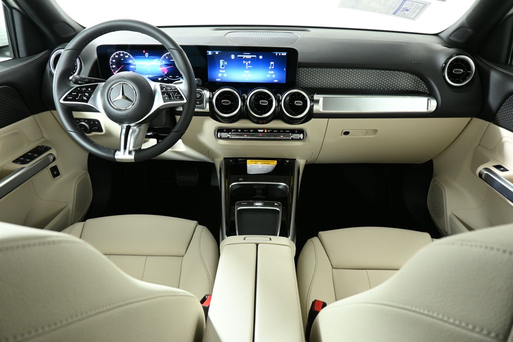 2025 Mercedes-Benz GLB 250 4