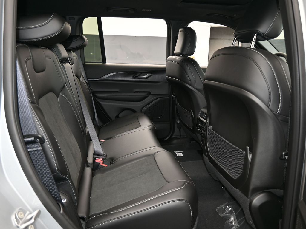 New 2025 Silver Zynith Jeep Altitude X image 35