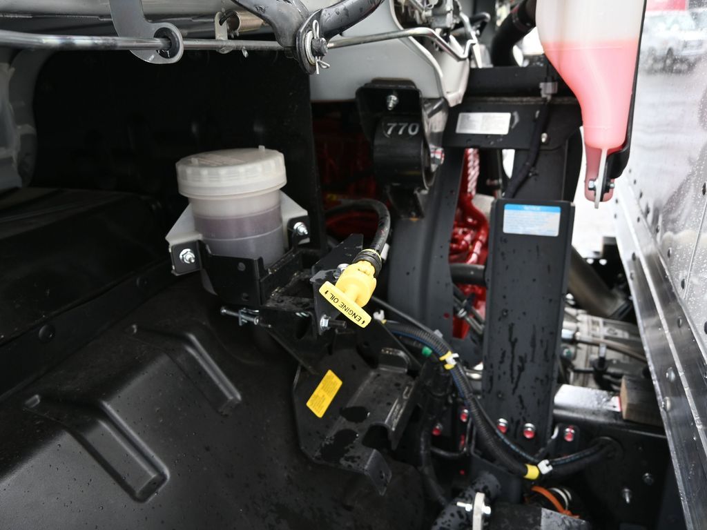 2025 Isuzu FTR 