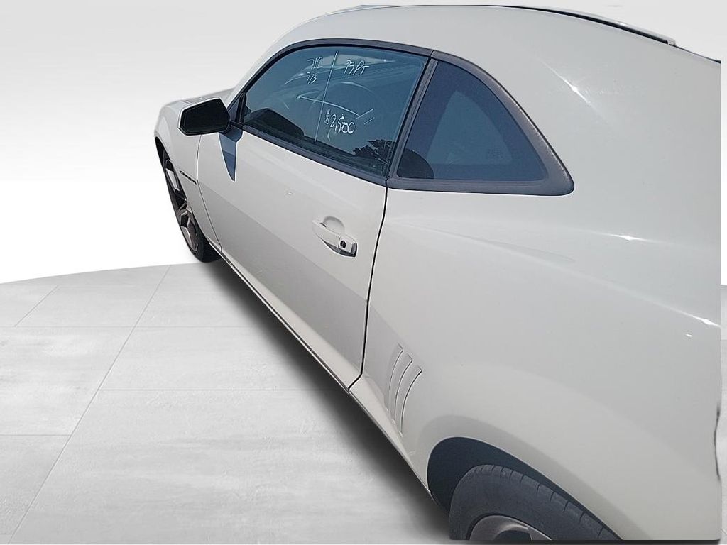 Used 2010 White Chevrolet SS image 14
