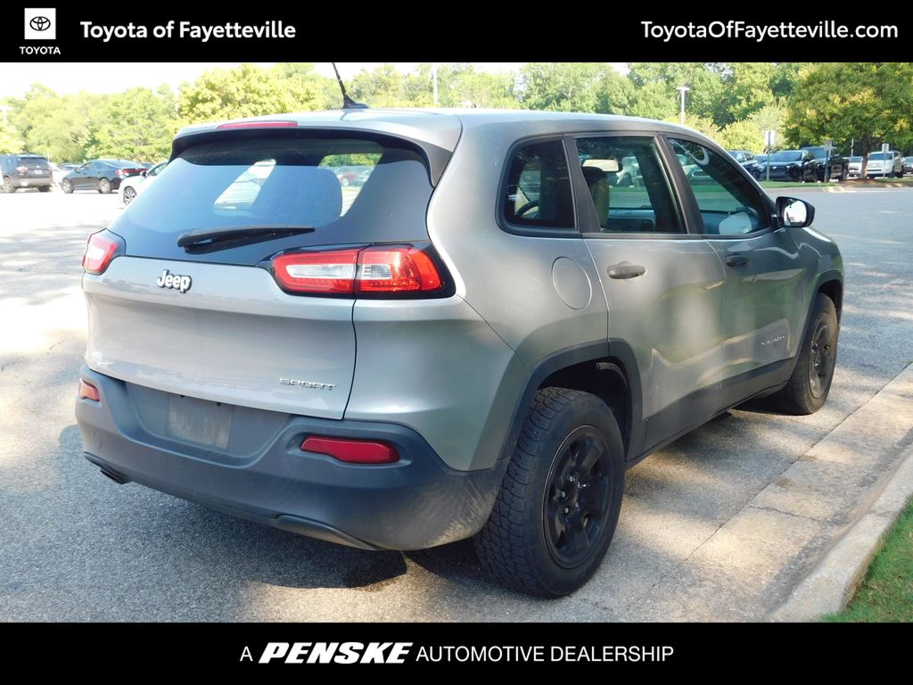 Thumbnail: 2015 Jeep Cherokee - 4