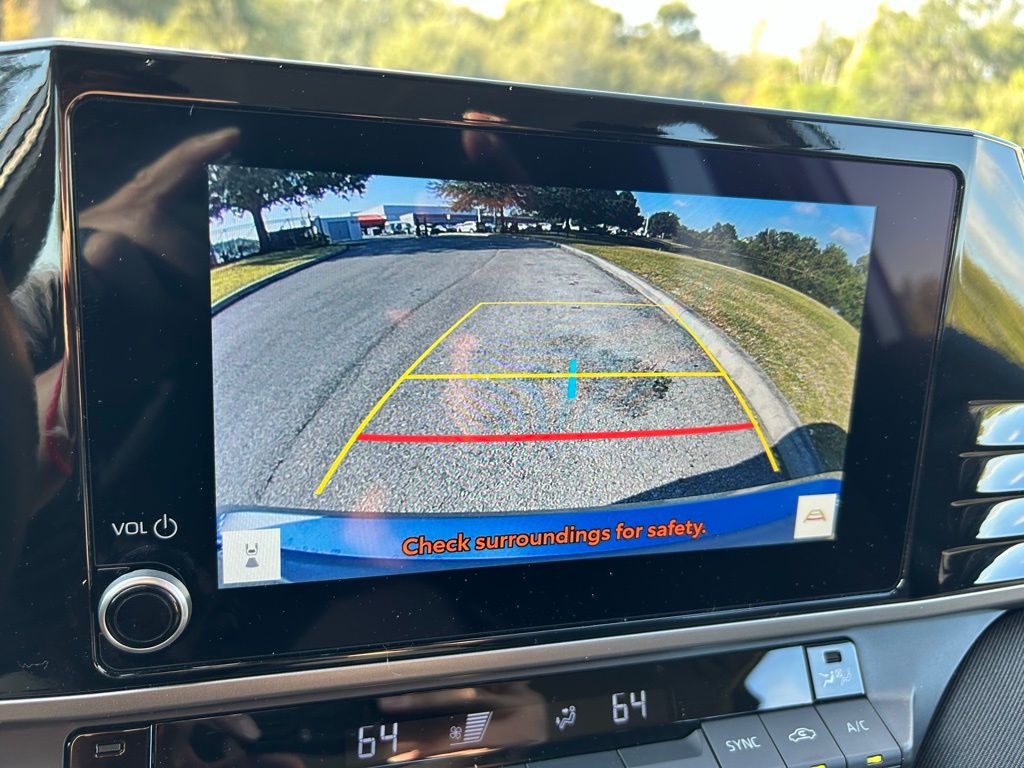 Thumbnail: 2025 Toyota Camry - 25