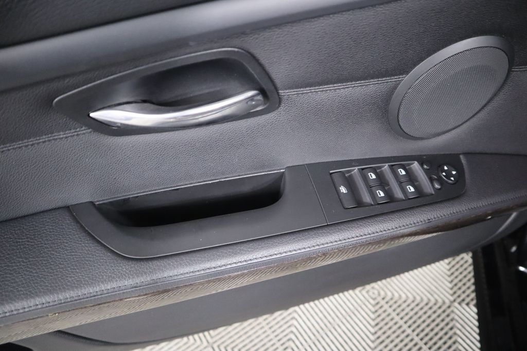 2013 BMW 3 Series 335i 29