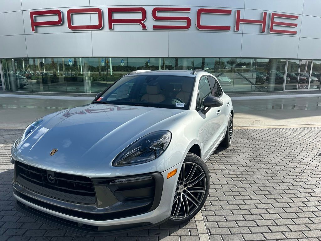 2025 Porsche Macan  -
                Davie, FL