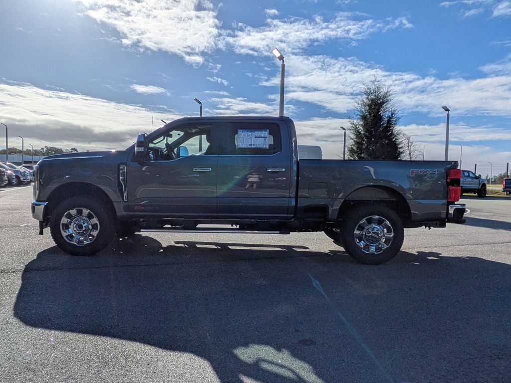 2026 Ford F-350 LARIAT