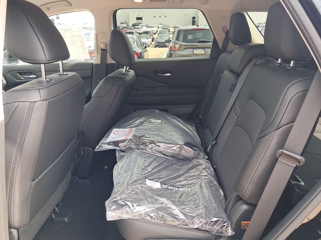 2026 Nissan Pathfinder SL Black at South Hills Kia
