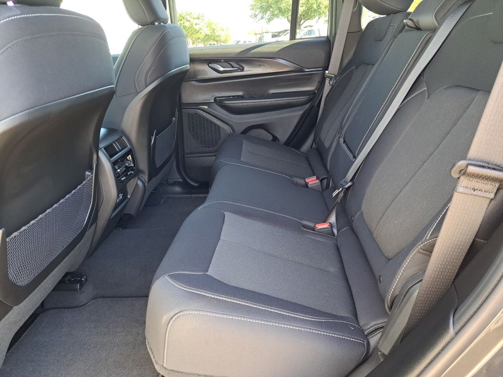 New Car 2025 Jeep Grand Cherokee  Laredo For Sale Under $35,000 In Austin, Texas