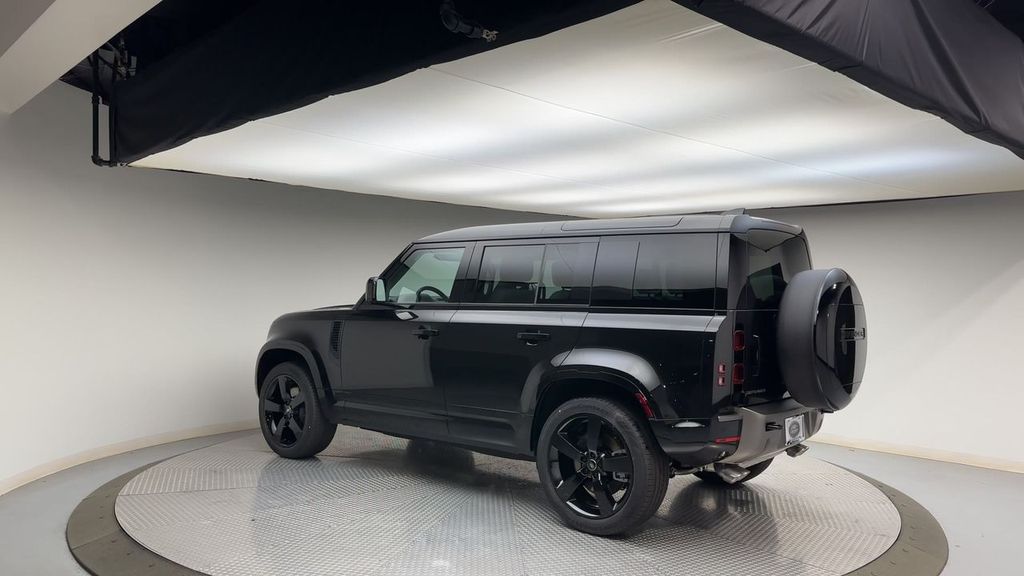 Thumbnail: 2025 Land Rover Defender - 6