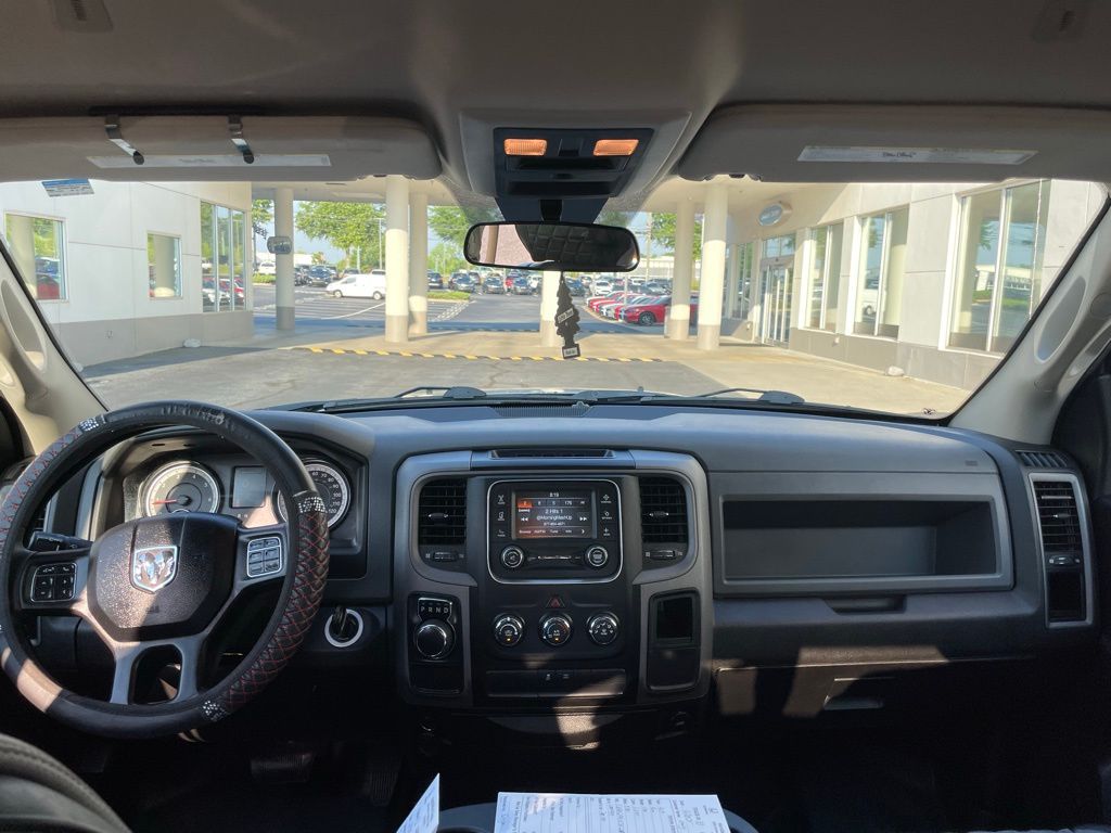 Thumbnail: 2019 RAM 1500 Classic - 5