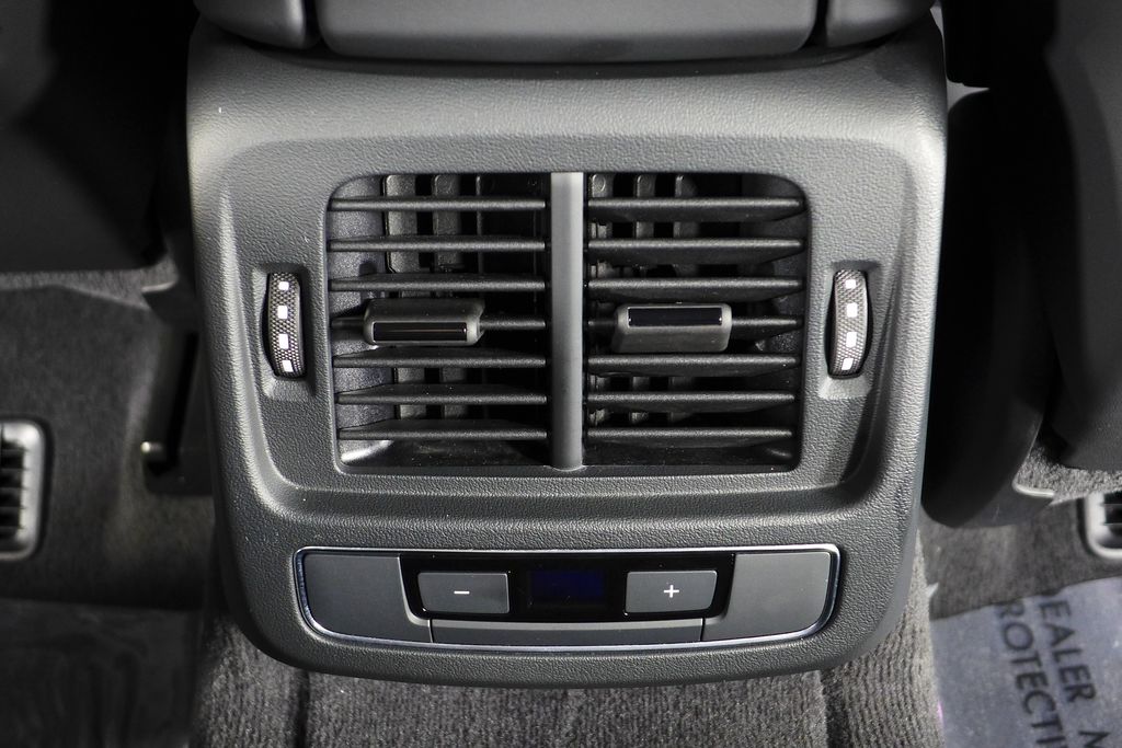 Thumbnail: 2024 Audi e-tron GT - 23