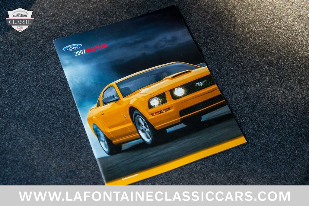 2007 Ford Mustang 15