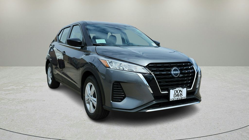 2025 Nissan Kicks Play