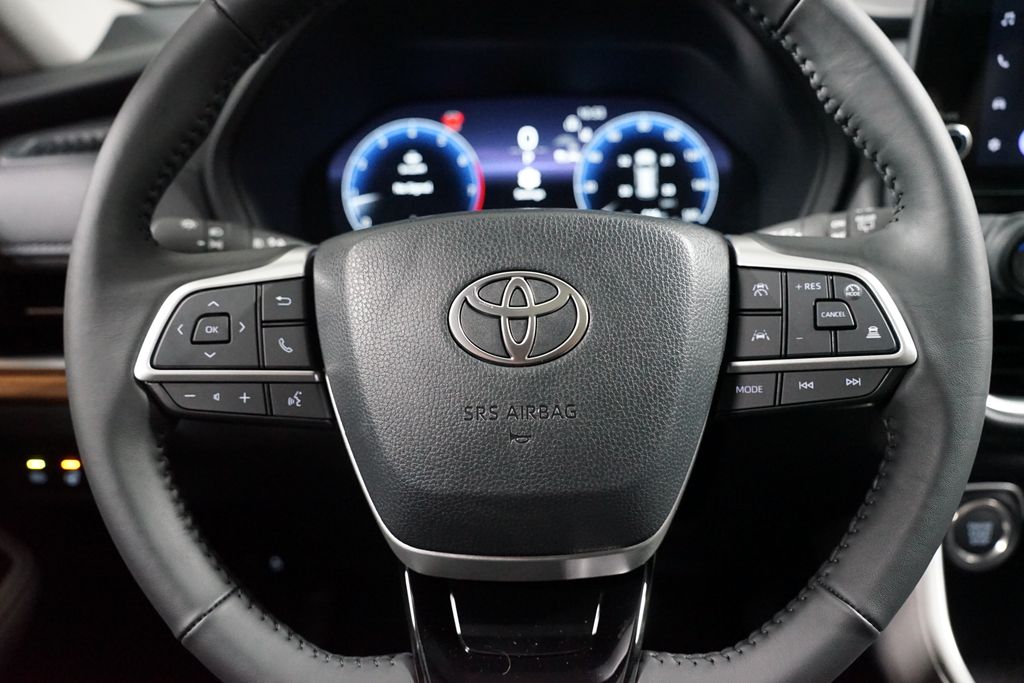 Thumbnail: 2026 Toyota Grand Highlander - 12