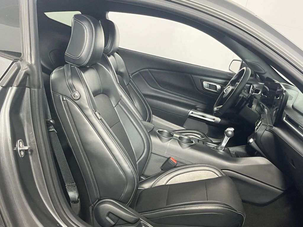 Used 2024 Gray Metallic Ford GT Premium image 24