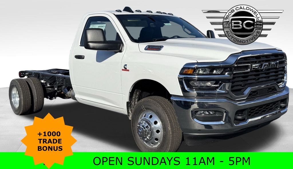 2026 RAM 3500 Chassis Tradesman Regular Cab LB DRW 4WD