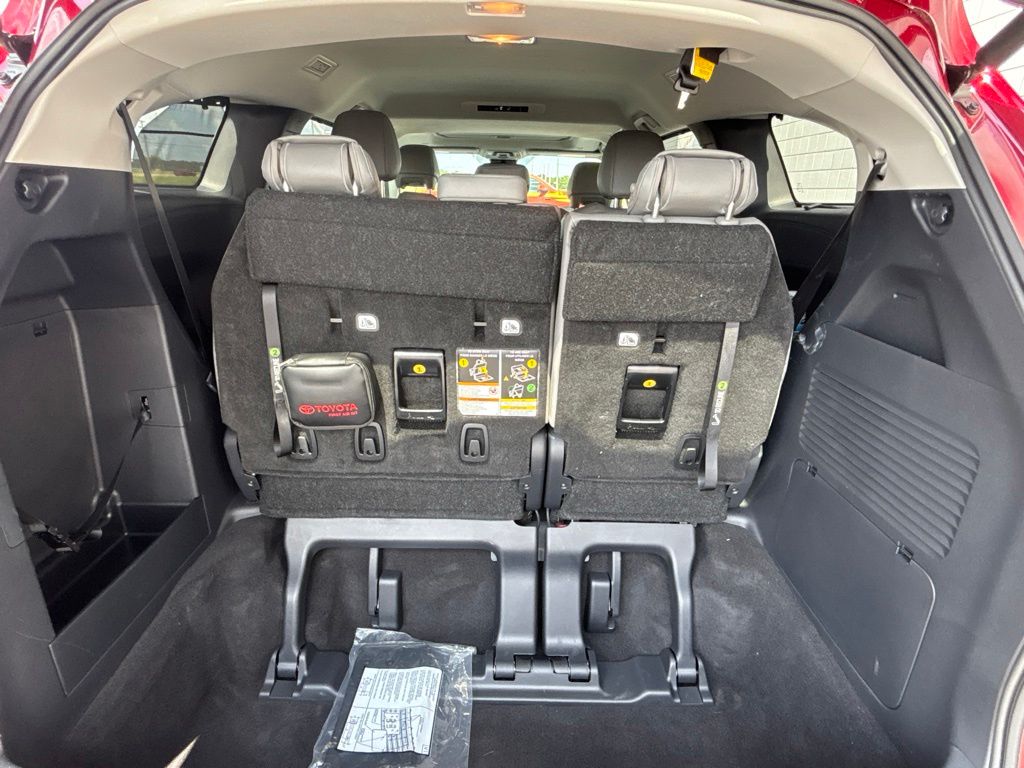 Used 2026 Toyota Sienna Van