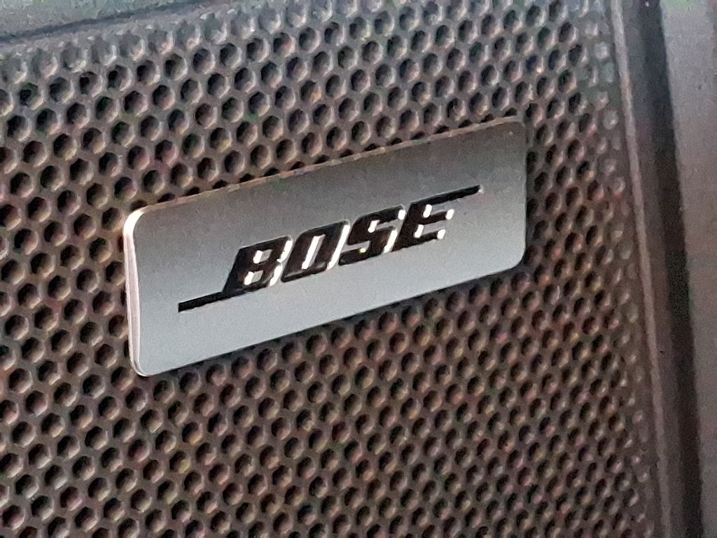 Thumbnail: 2026 Porsche Macan - 23