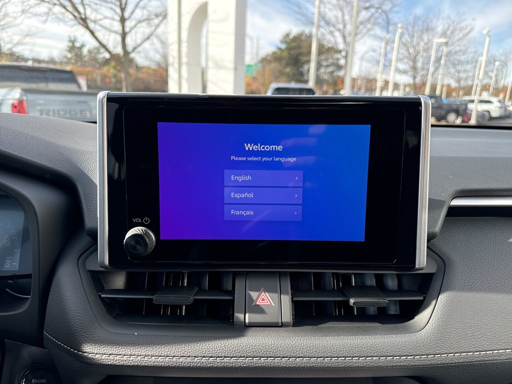 2024 Toyota RAV4 XLE photo