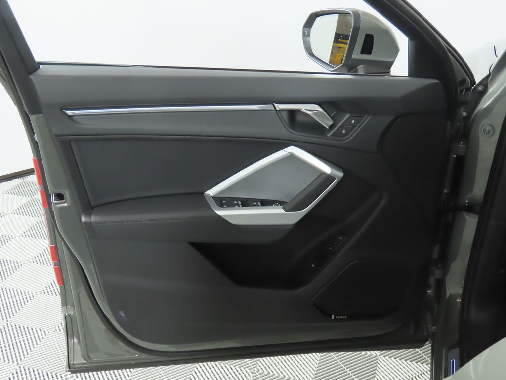 Thumbnail: 2025 Audi Q3 - 28