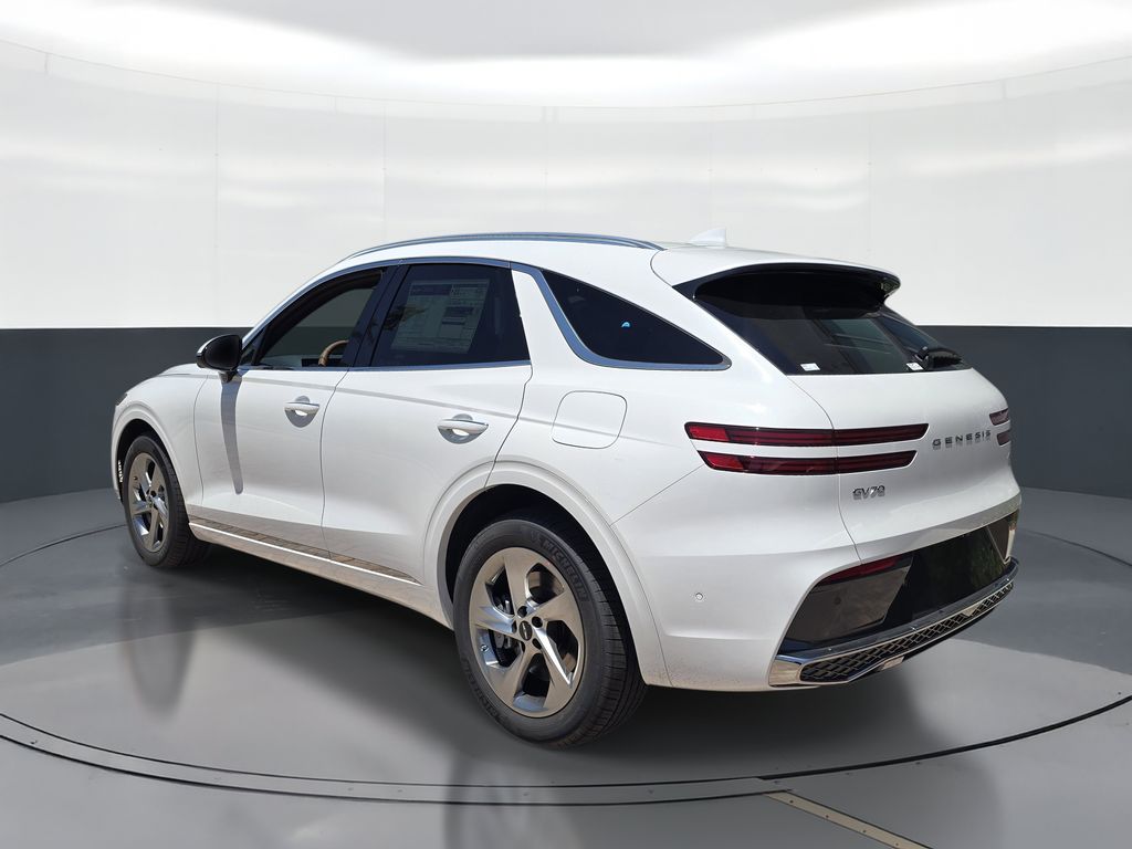 New 2026 White Genesis 2.5T Advanced image 4