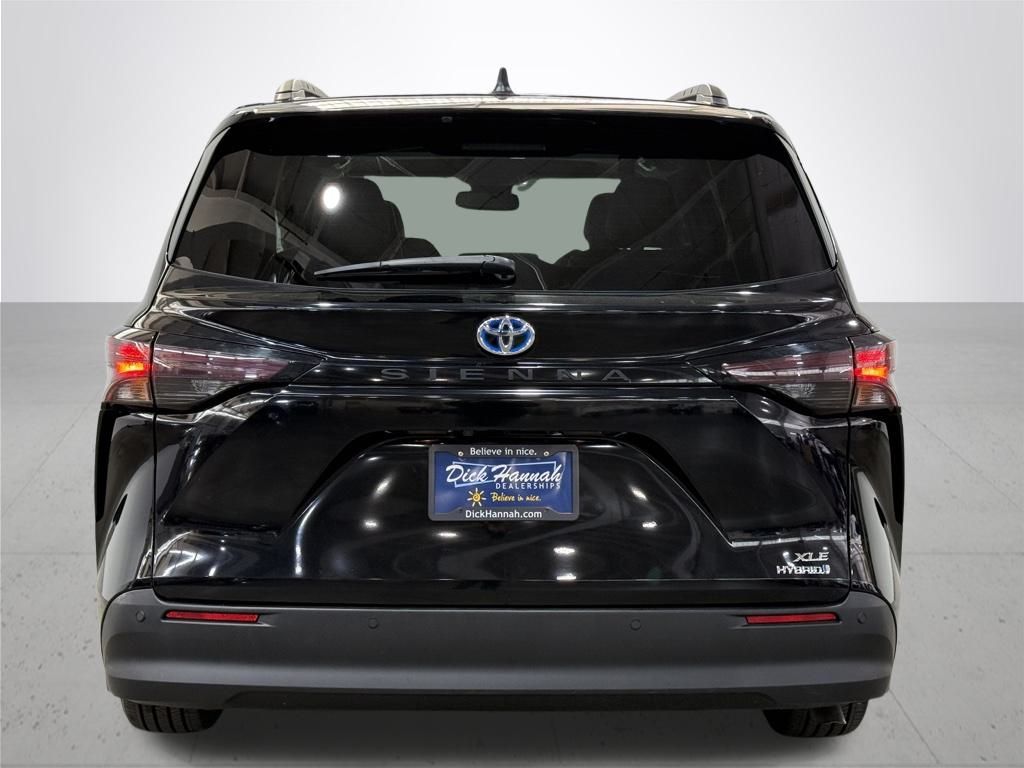 2024 Toyota Sienna XLE