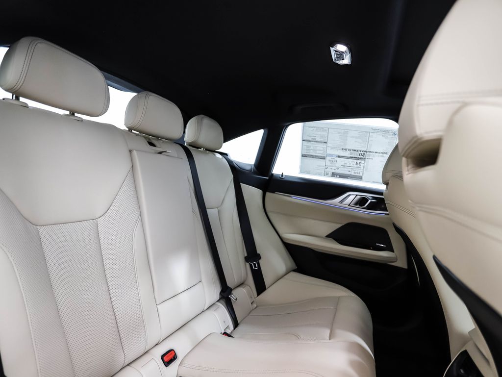 Thumbnail: 2025 BMW i4 - 27