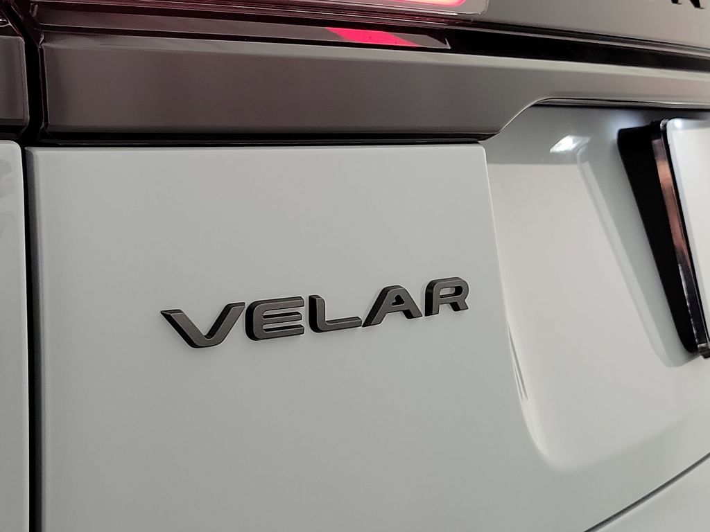 2025 Land Rover Range Rover Velar Dynamic SE 18