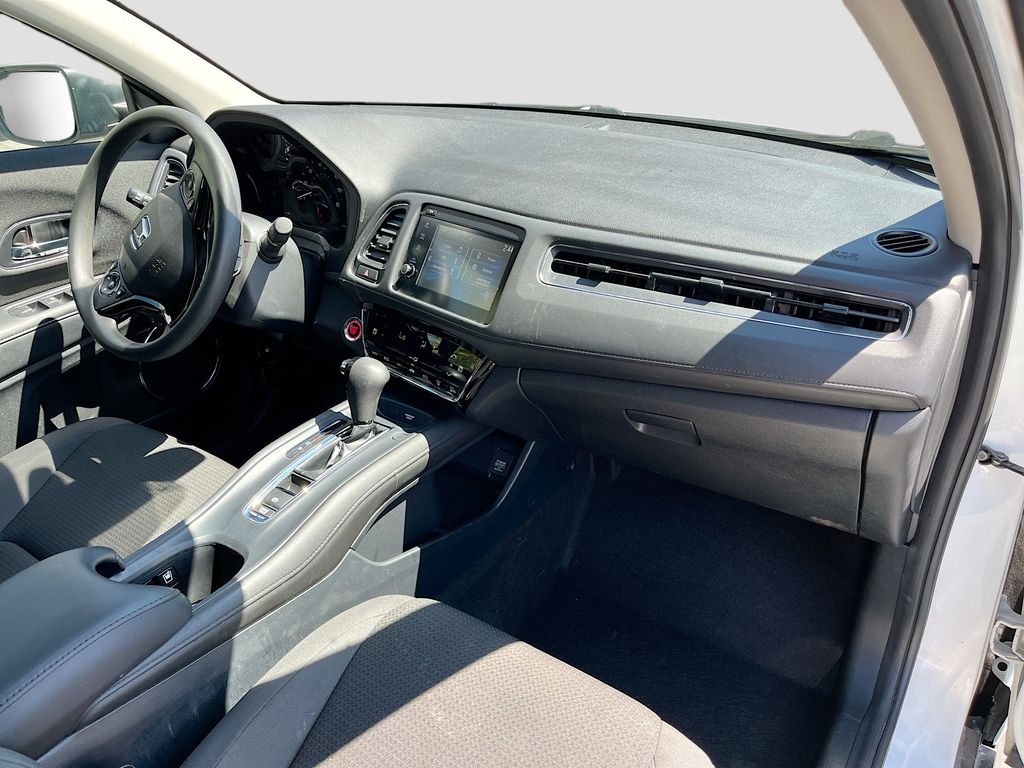 Used 2022 White Honda EX image 28