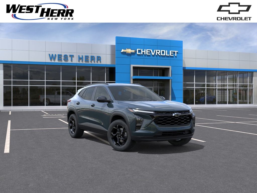 Gray 2026 Chevrolet Trax LT FWD SUV / Crossover Front-Wheel Drive 6-Speed Automatic