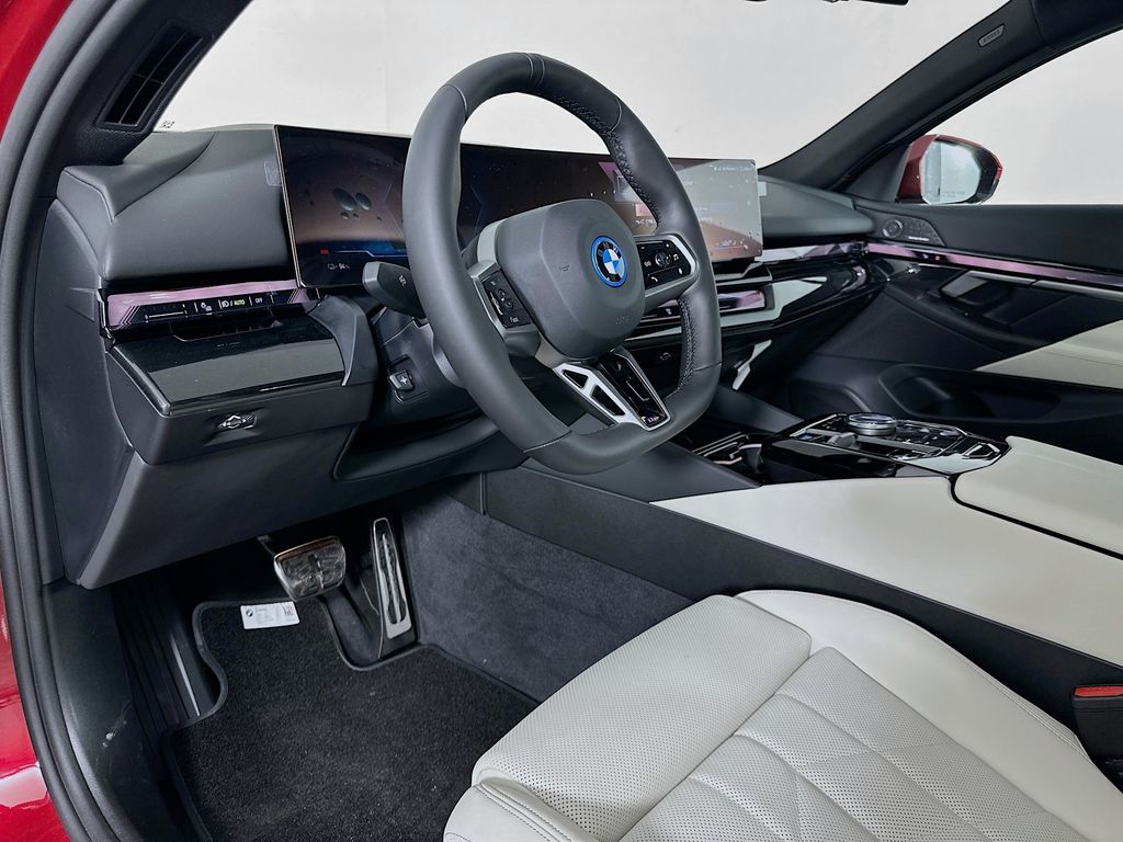 2025 BMW i5 eDrive40 9