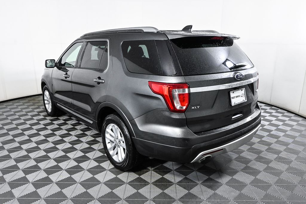 2017 Ford Explorer XLT 4