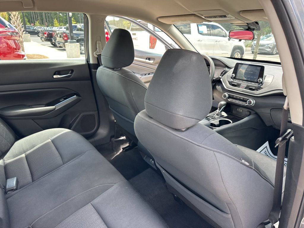 2021 Gun Metallic Nissan Altima 2.5 SV FWD Sedan