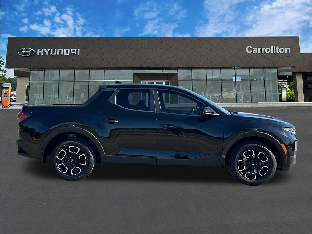 Used 2022 Black Hyundai SEL image 4