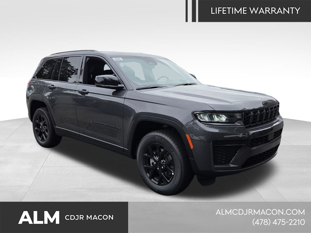 2026 Jeep Grand Cherokee Laredo Altitude