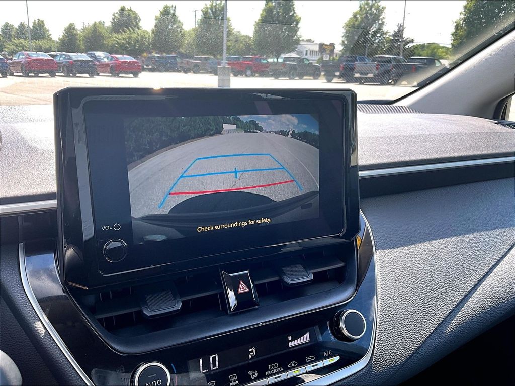 2025 Toyota Corolla — photo 19