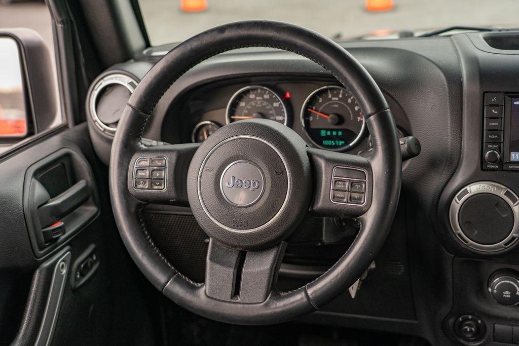 2017 Jeep Wrangler Unlimited Sahara photo