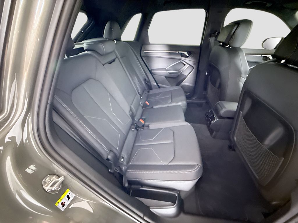 Thumbnail: 2025 Audi Q3 - 22