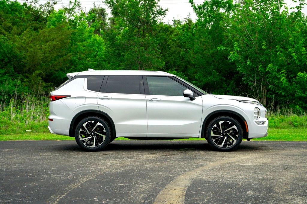 Used Car 2023 Mitsubishi Outlander  Ot45-m For Sale Under $25,000 In Taylor, Texas