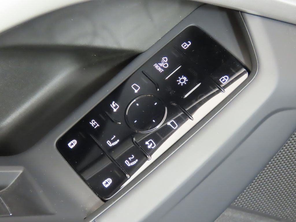 Thumbnail: 2025 Audi Q5 - 28