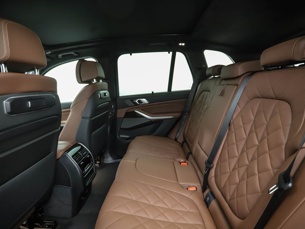 Thumbnail: 2026 BMW X5 - 22
