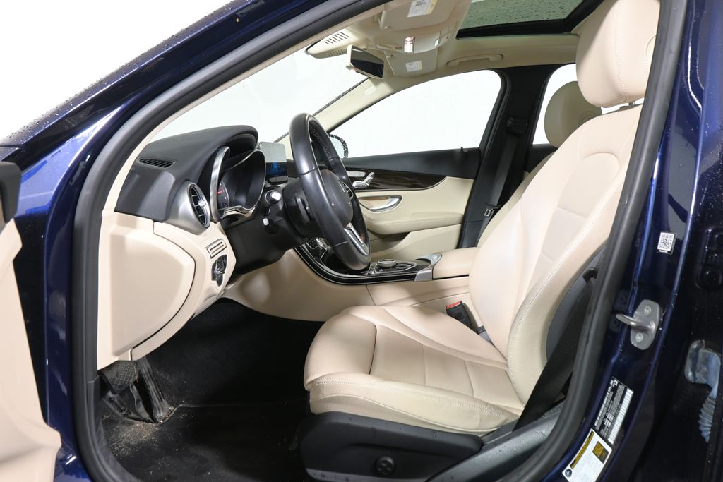 Thumbnail: 2019 Mercedes-Benz C-Class - 3
