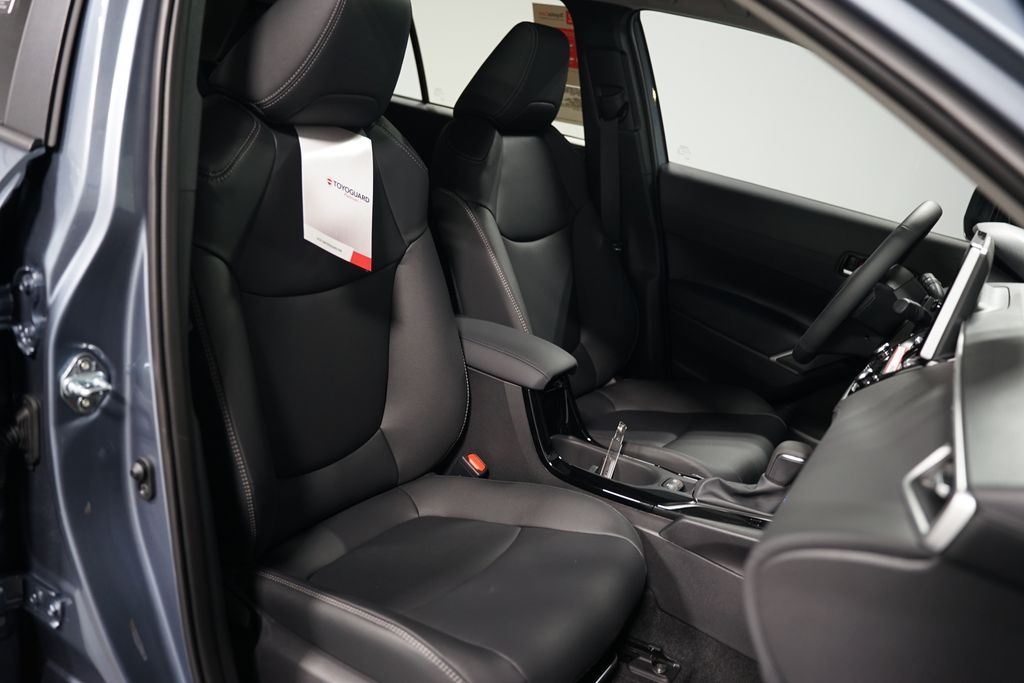 2025 Toyota Corolla Cross XLE 27
