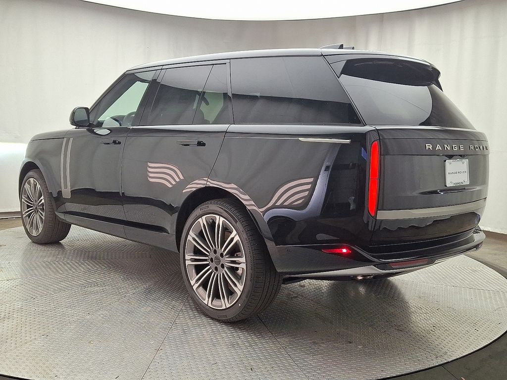 Thumbnail: 2026 Land Rover Range Rover - 4